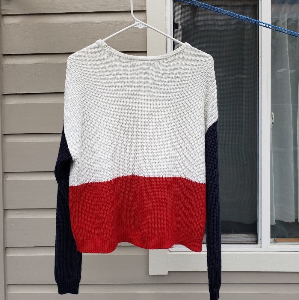 Sweater 🤍❤💙 - Picture 3 of 4